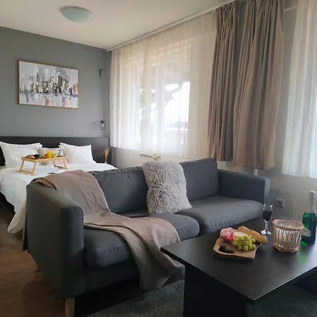 Apartment Urban Atelier 300m From Gondola, Free Bottle Of Wine, Free Parking *