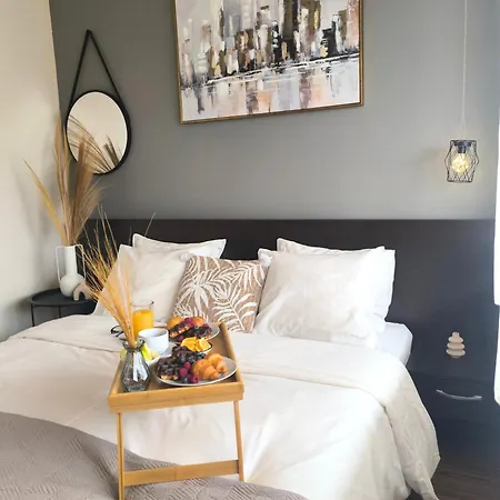 Apartment Urban Atelier 300m From Gondola, Free Bottle Of Wine, Free Parking