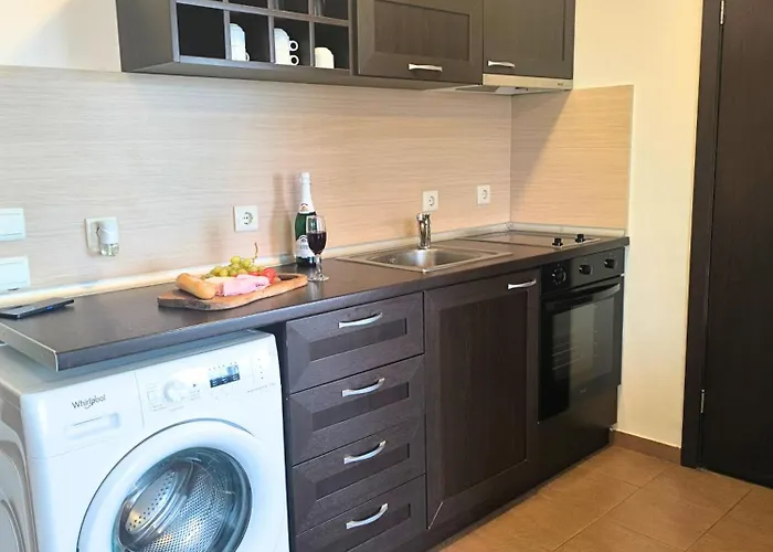 Urban Atelier 300m From Gondola, Free Bottle Of Wine, Free Parking Apartment